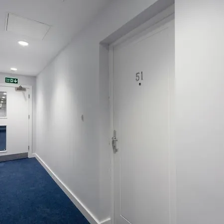 Stylish 1 Bed Flat In Central Birmingham