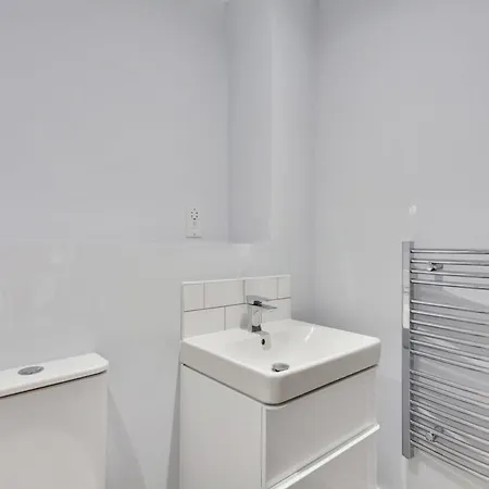 Apartment Stylish 1 Bed Flat In Central *